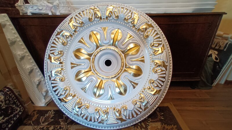 Foita Aurie. profile decorative.